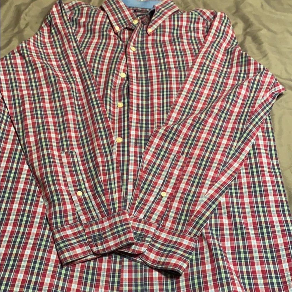 Men’s  Chaps long sleeve button down shirt.